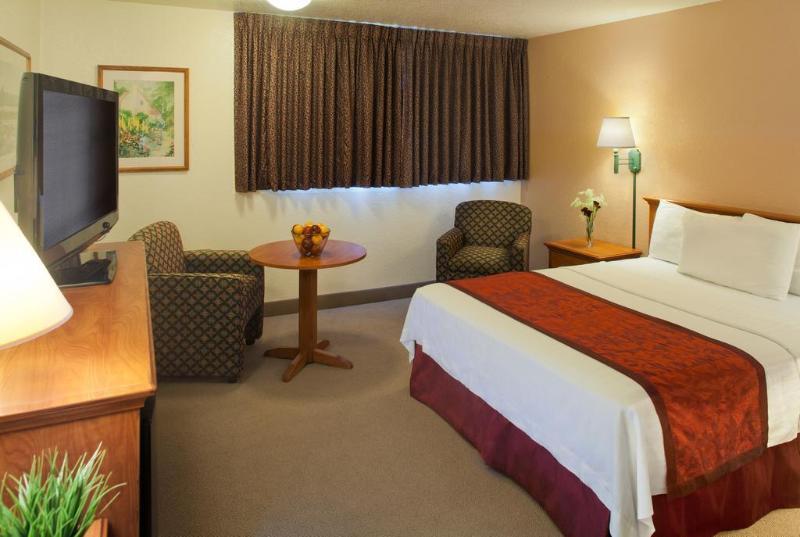 Windmill Inn Of Roseburg Exterior foto